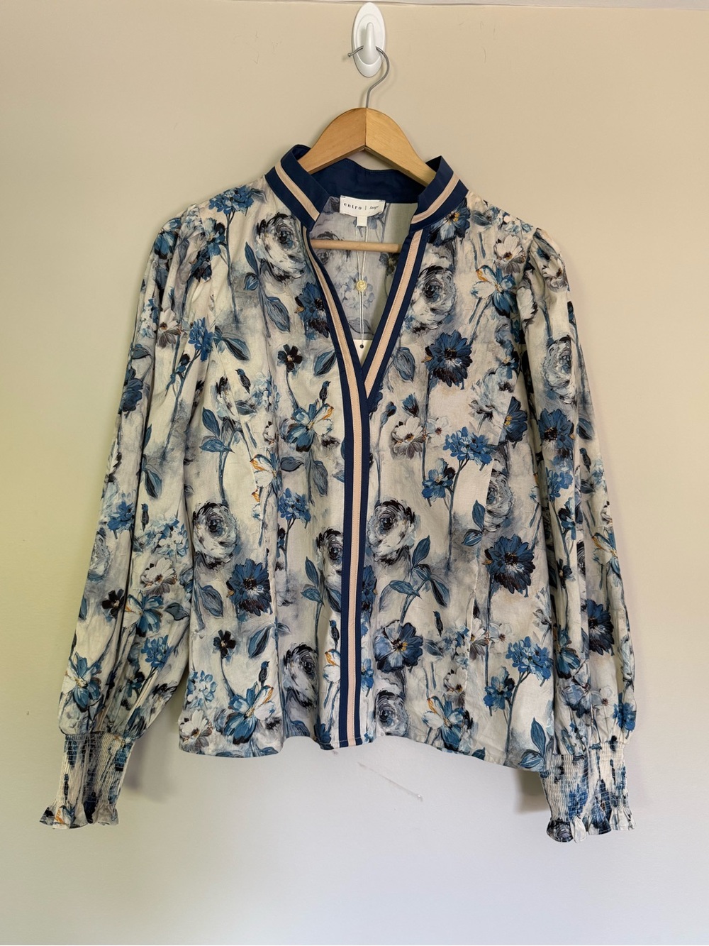 NEW entro Cotton Long Sleeve Blue Floral Print Striped Banded Collar Blouse Sz L